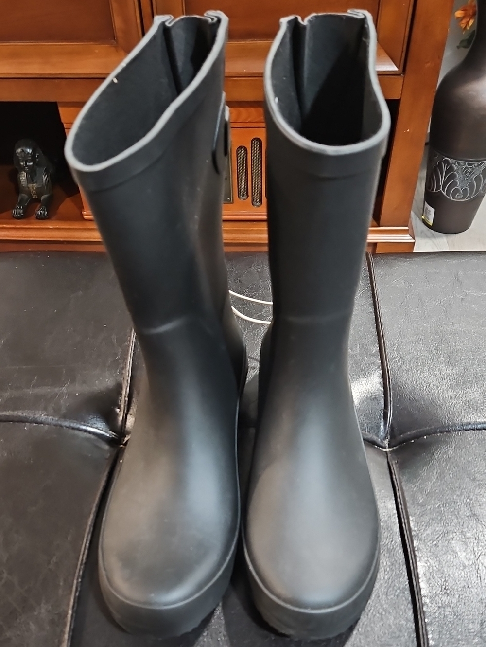 Tall Black Women's Rain Boots Size 6